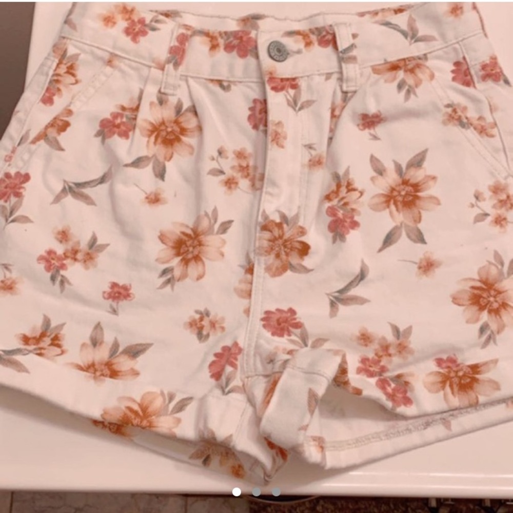 American Eagle floral mom jean shorts